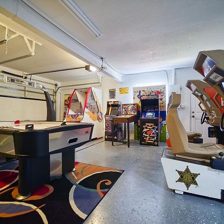 Stylish Lake Home With Huge Pool, Arcade With Ps5,And Theater Just 5 Min From Legoland Уинтер-Хейвен Экстерьер фото