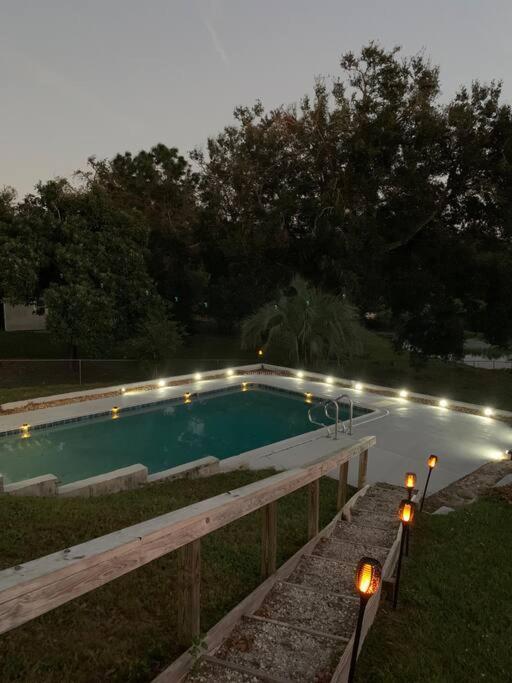 Stylish Lake Home With Huge Pool, Arcade With Ps5,And Theater Just 5 Min From Legoland Уинтер-Хейвен Экстерьер фото