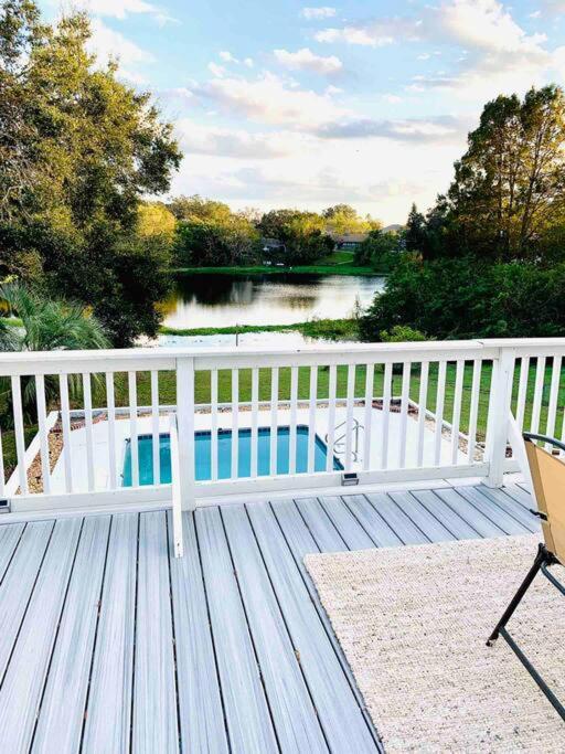 Stylish Lake Home With Huge Pool, Arcade With Ps5,And Theater Just 5 Min From Legoland Уинтер-Хейвен Экстерьер фото